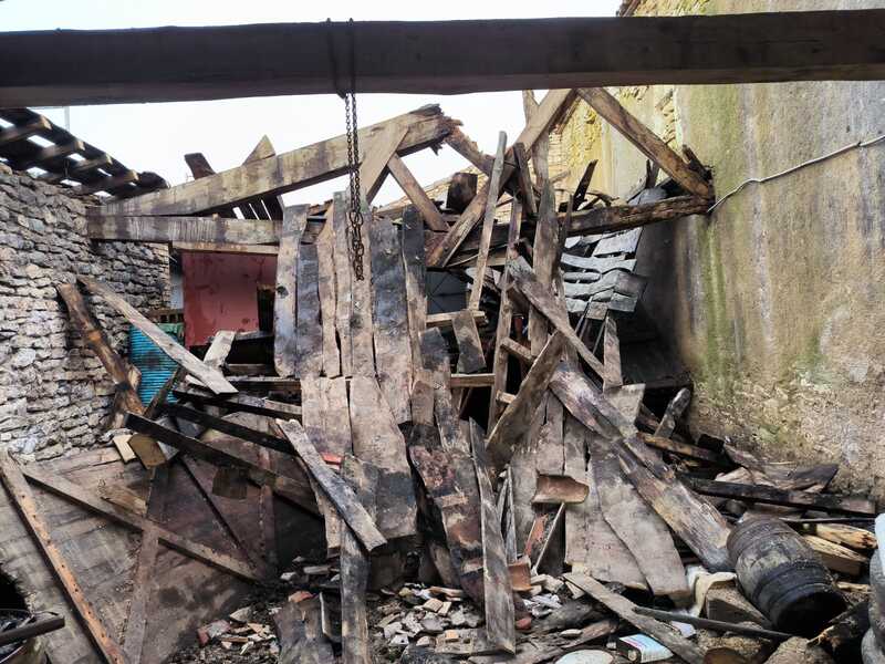 Dépose d&rsquo;une vieille charpente a amerens – Gaillac