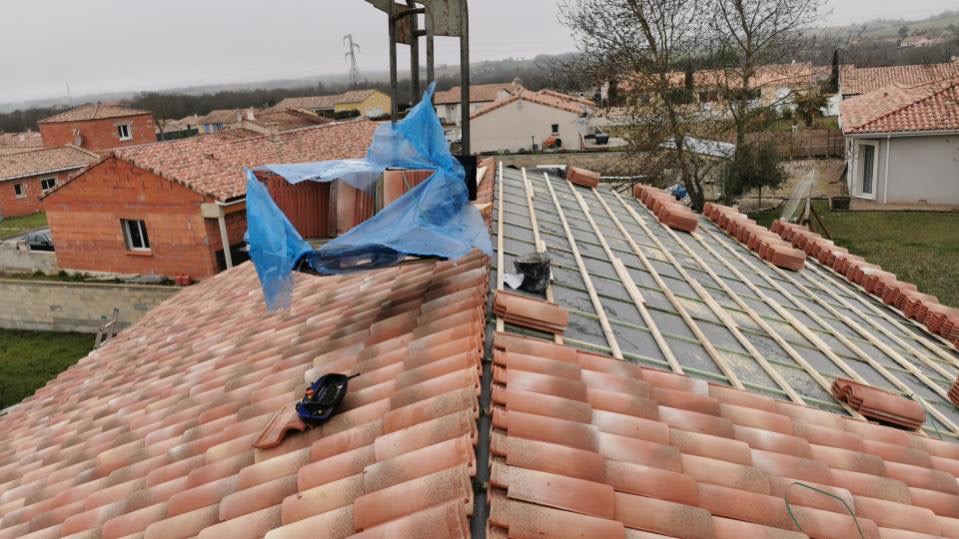 Fermette et tuile en terre cuite – Albi