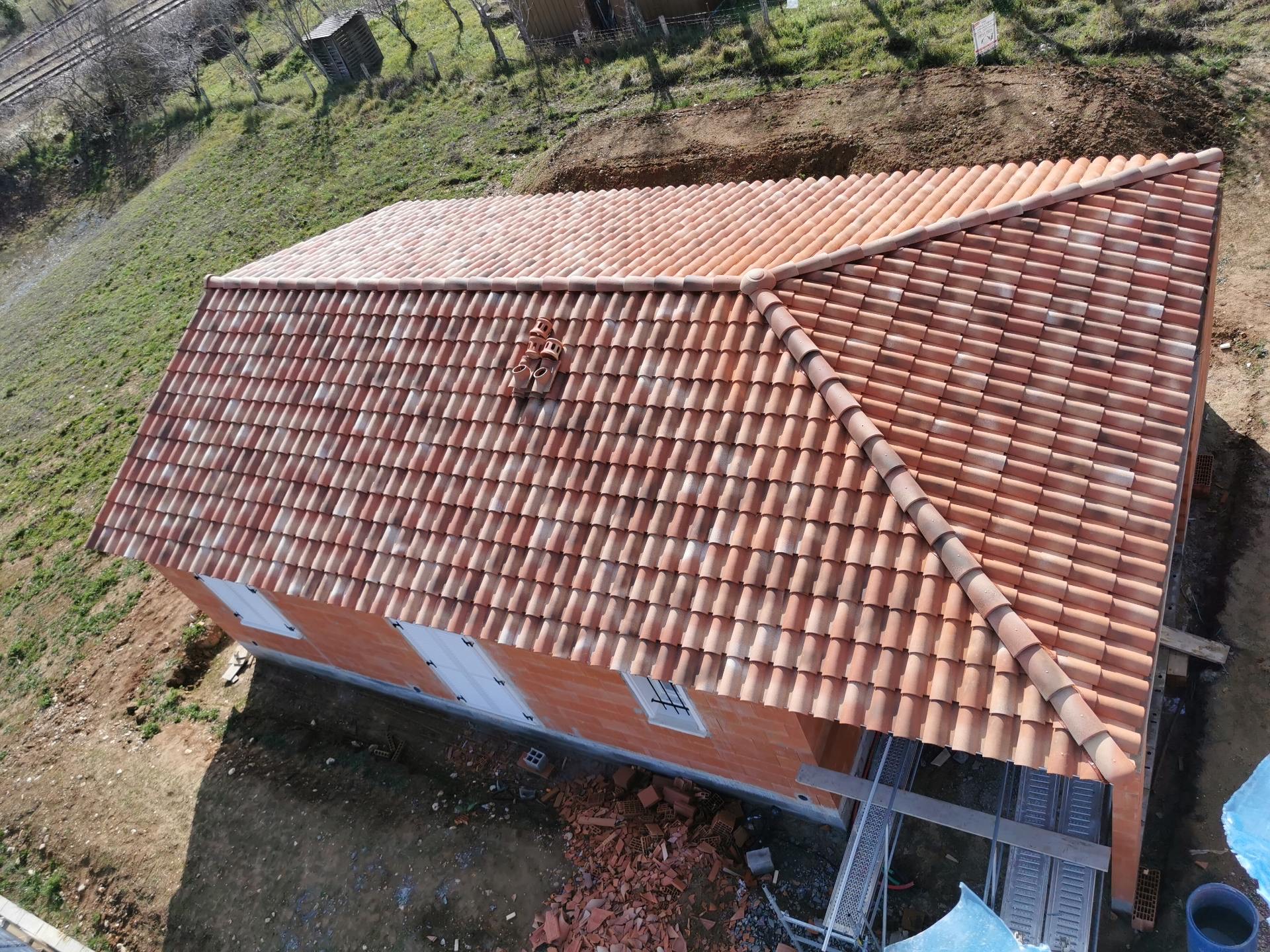 Fermette et tuile en terre cuite – Albi